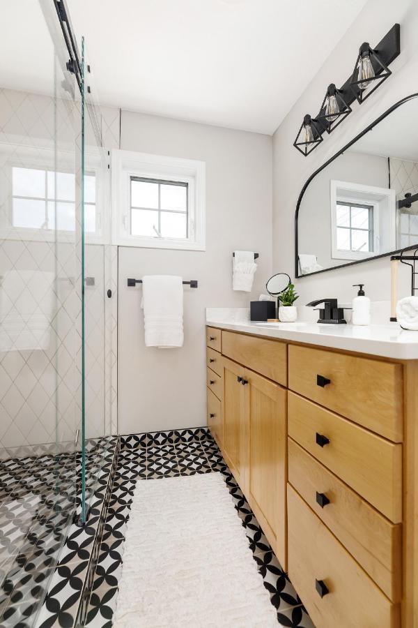 Midtown Modern - Urban Condo Walkable To Bars And Beach Traverse City Buitenkant foto