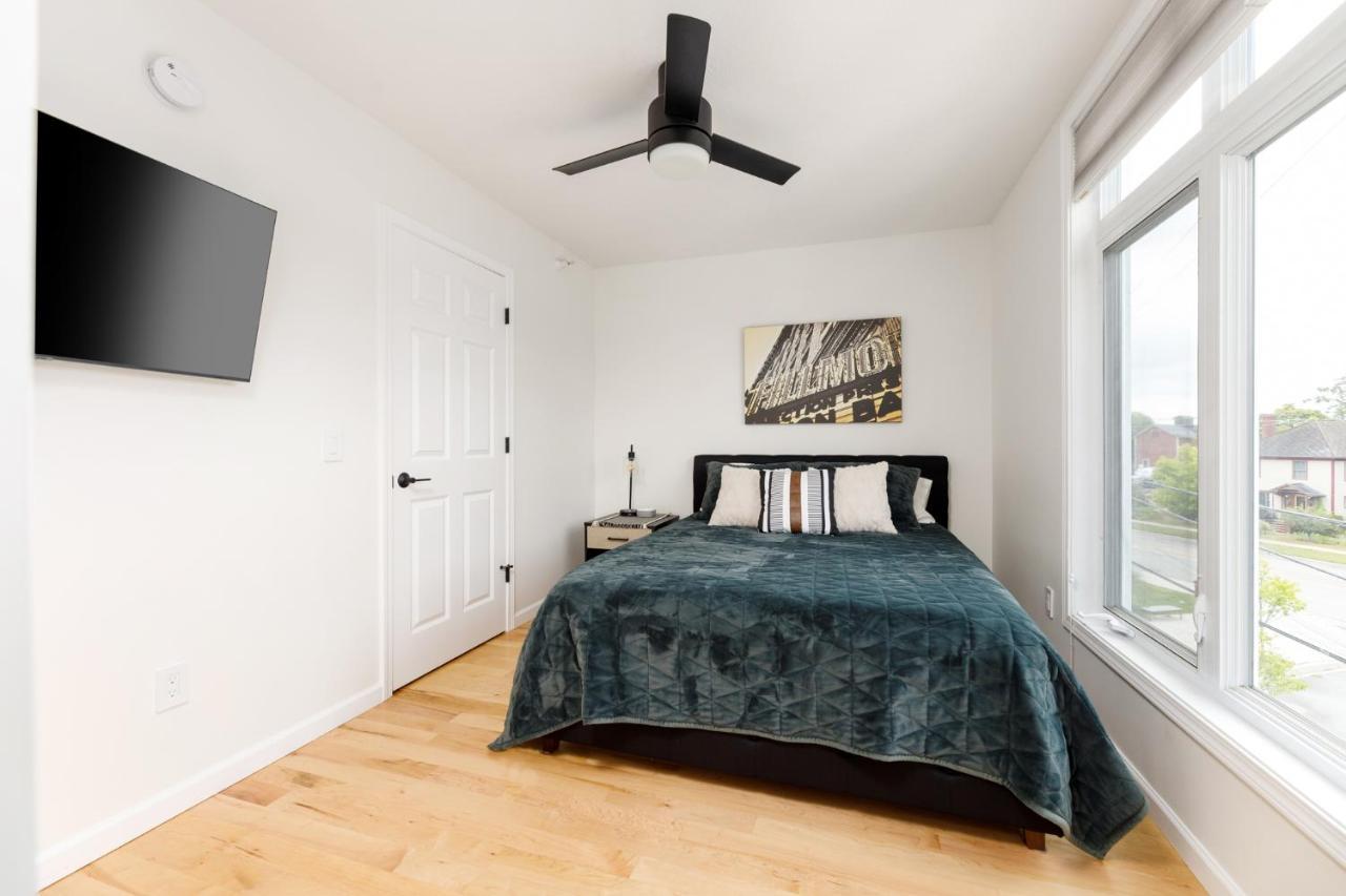 Midtown Modern - Urban Condo Walkable To Bars And Beach Traverse City Buitenkant foto