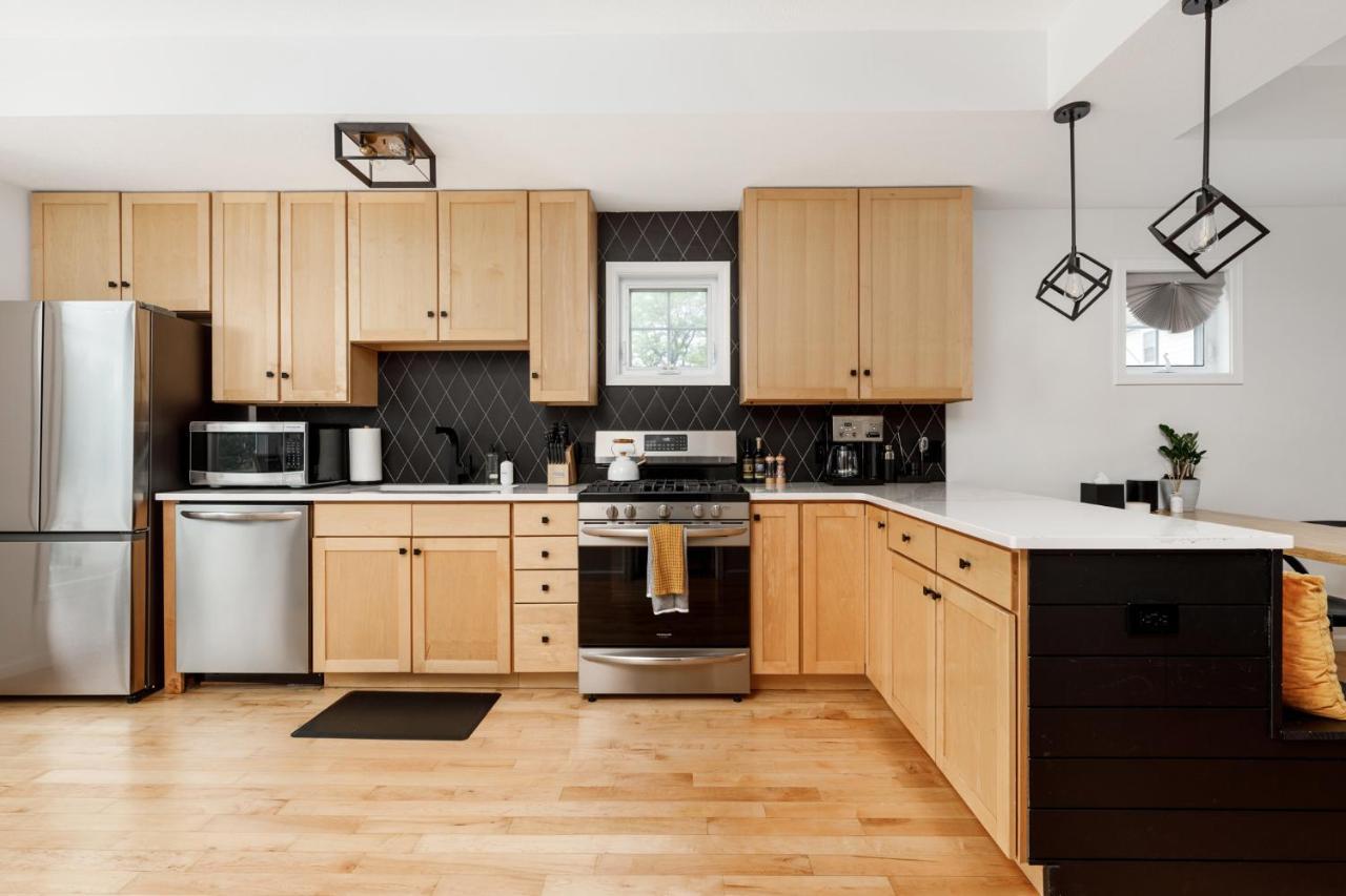Midtown Modern - Urban Condo Walkable To Bars And Beach Traverse City Buitenkant foto