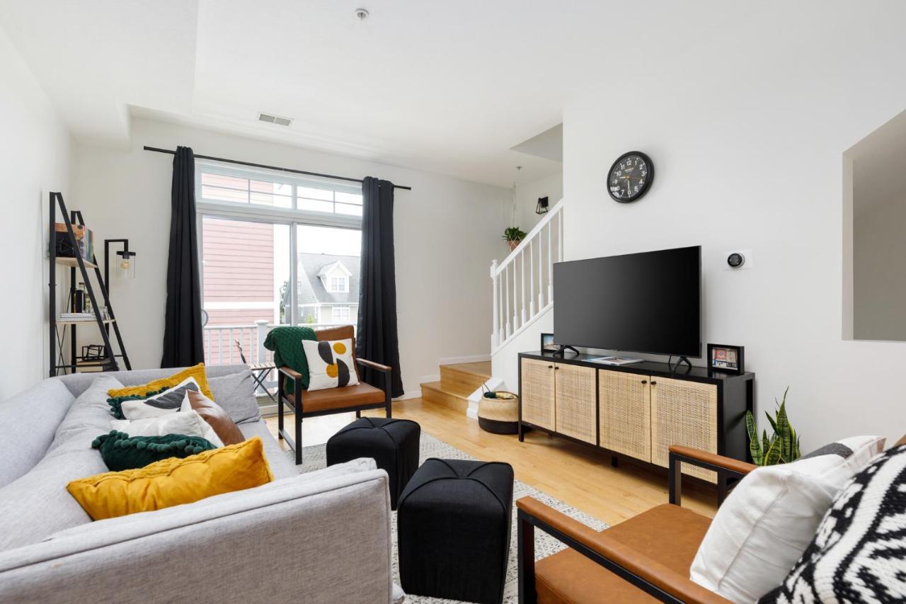Midtown Modern - Urban Condo Walkable To Bars And Beach Traverse City Buitenkant foto