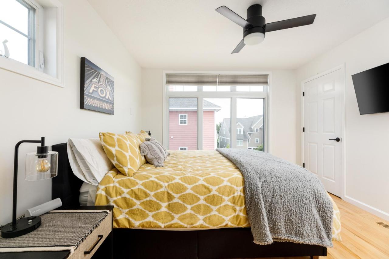 Midtown Modern - Urban Condo Walkable To Bars And Beach Traverse City Buitenkant foto