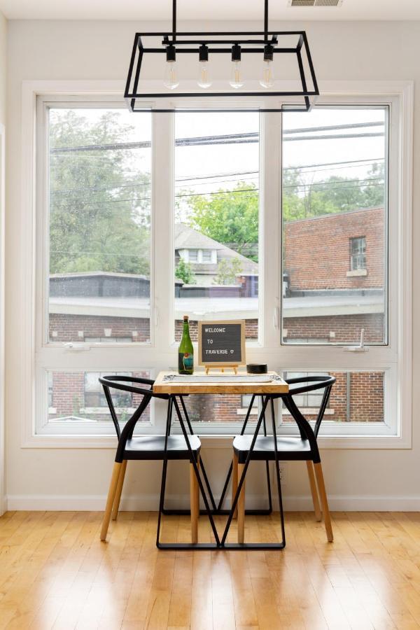 Midtown Modern - Urban Condo Walkable To Bars And Beach Traverse City Buitenkant foto